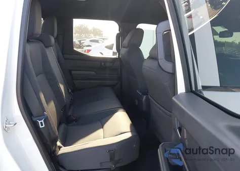 2024 Toyota Tacoma Sr 2Wd z USA, uszkodzony, nr VIN 3TYKD5HN1RT016751